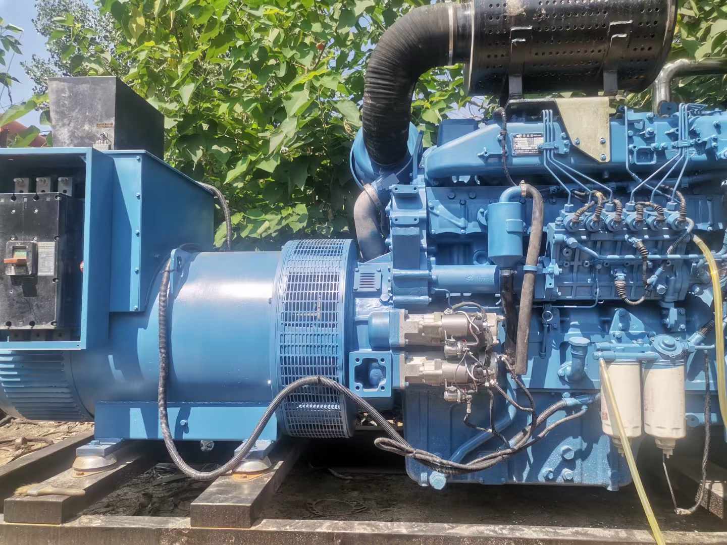 夹江详细说明降低 800kW 柴油发电机输出电流波动的方法